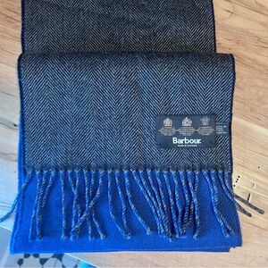 Barbour Extra Fine Merino Wool Scarf – Made in Scotland – Reversible 100% Wool